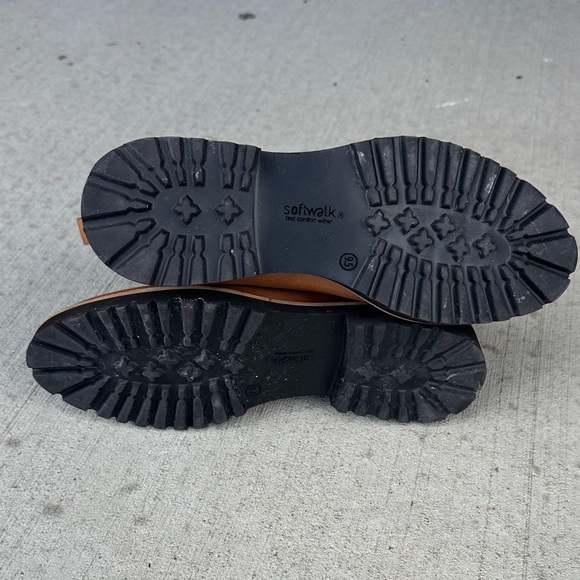 Softwalk Indy Brown Leather Chelsea Boots - Picture 2 of 4